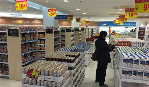 跨境電商亮相東疆進口商品展(圖1)